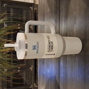 Stanley Quencher H2.0 FlowState Tumbler - 40 oz. Fog color.